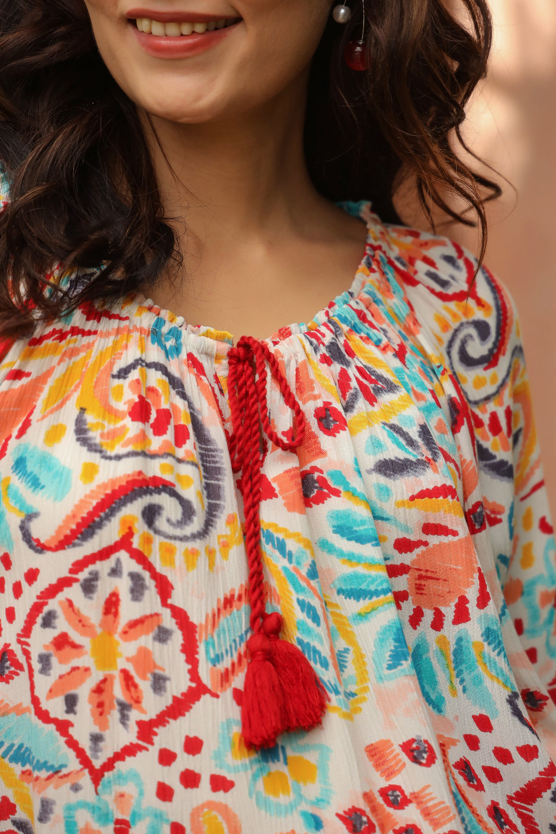 Women Print Tie-Up Neck Crepe Top