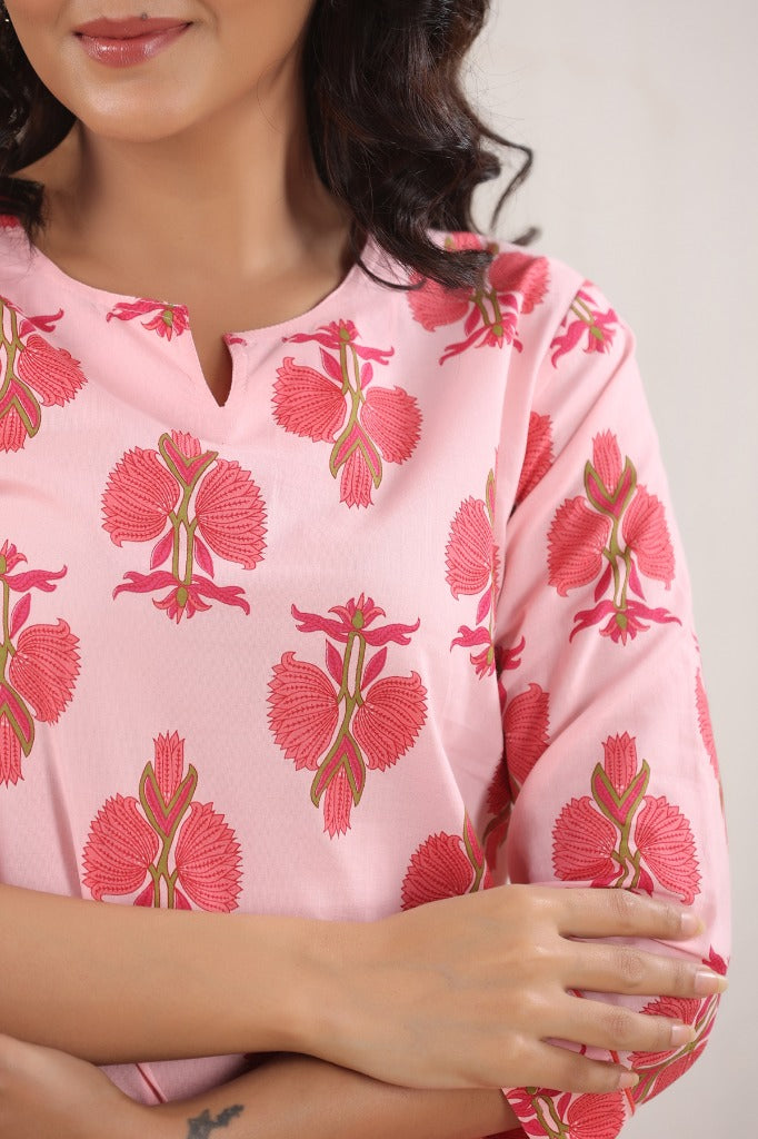 Women Pink Printed Pure Cotton Night Suit