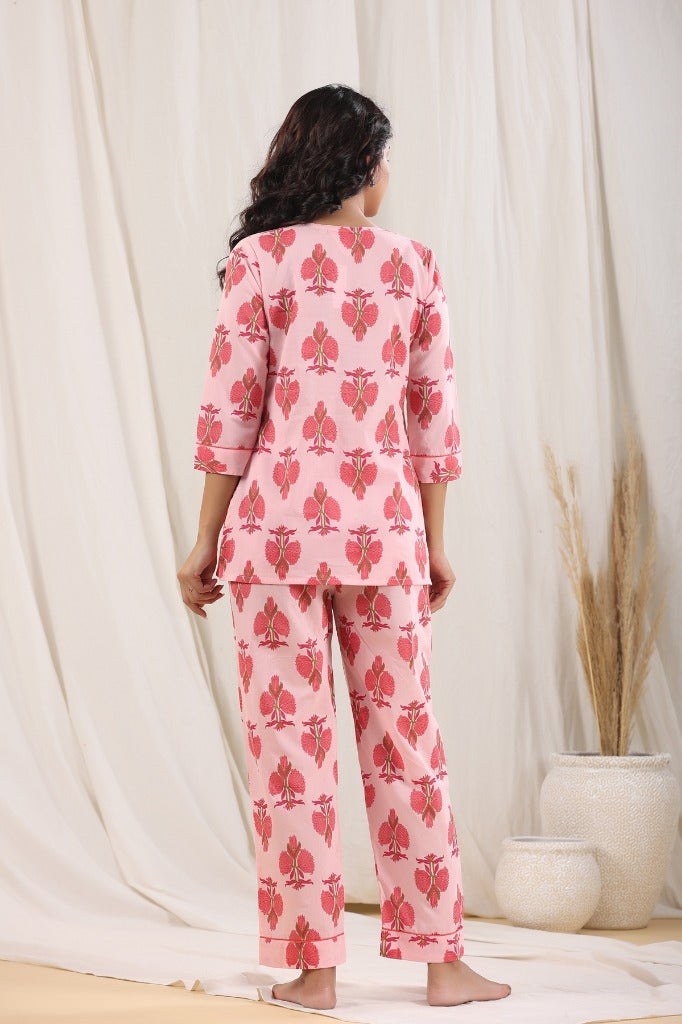 Women Pink Printed Pure Cotton Night Suit