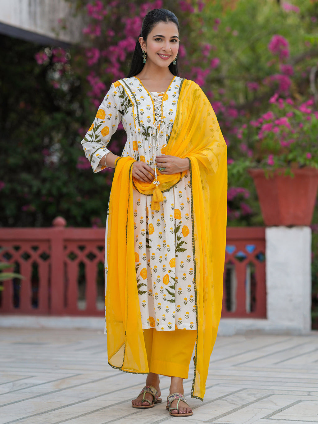 Women Floral Printed Regular Pure Cotton Kurta & Trousers With Dupatta