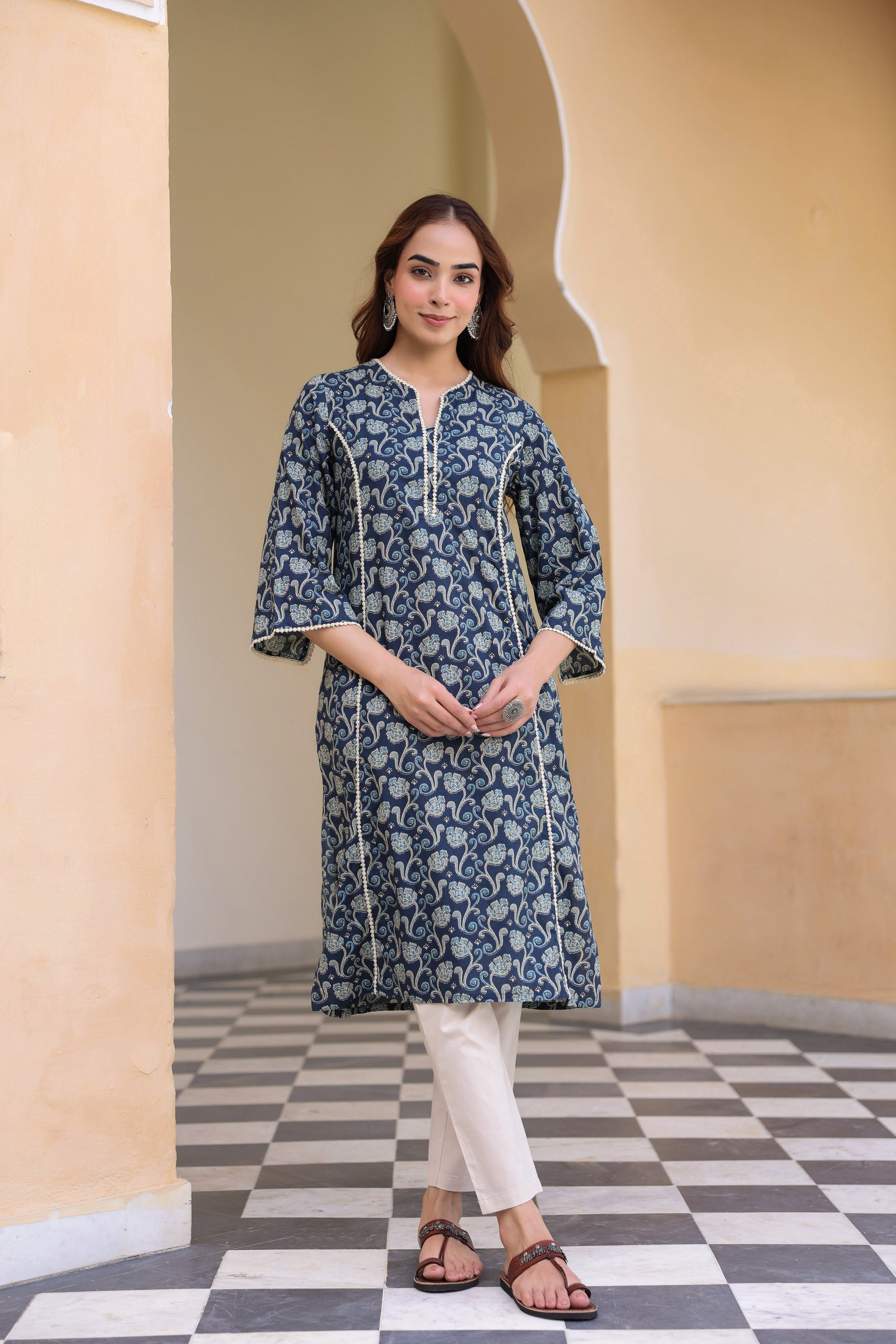 Women Floral Printed Daily Pure Cotton Straight Kurta