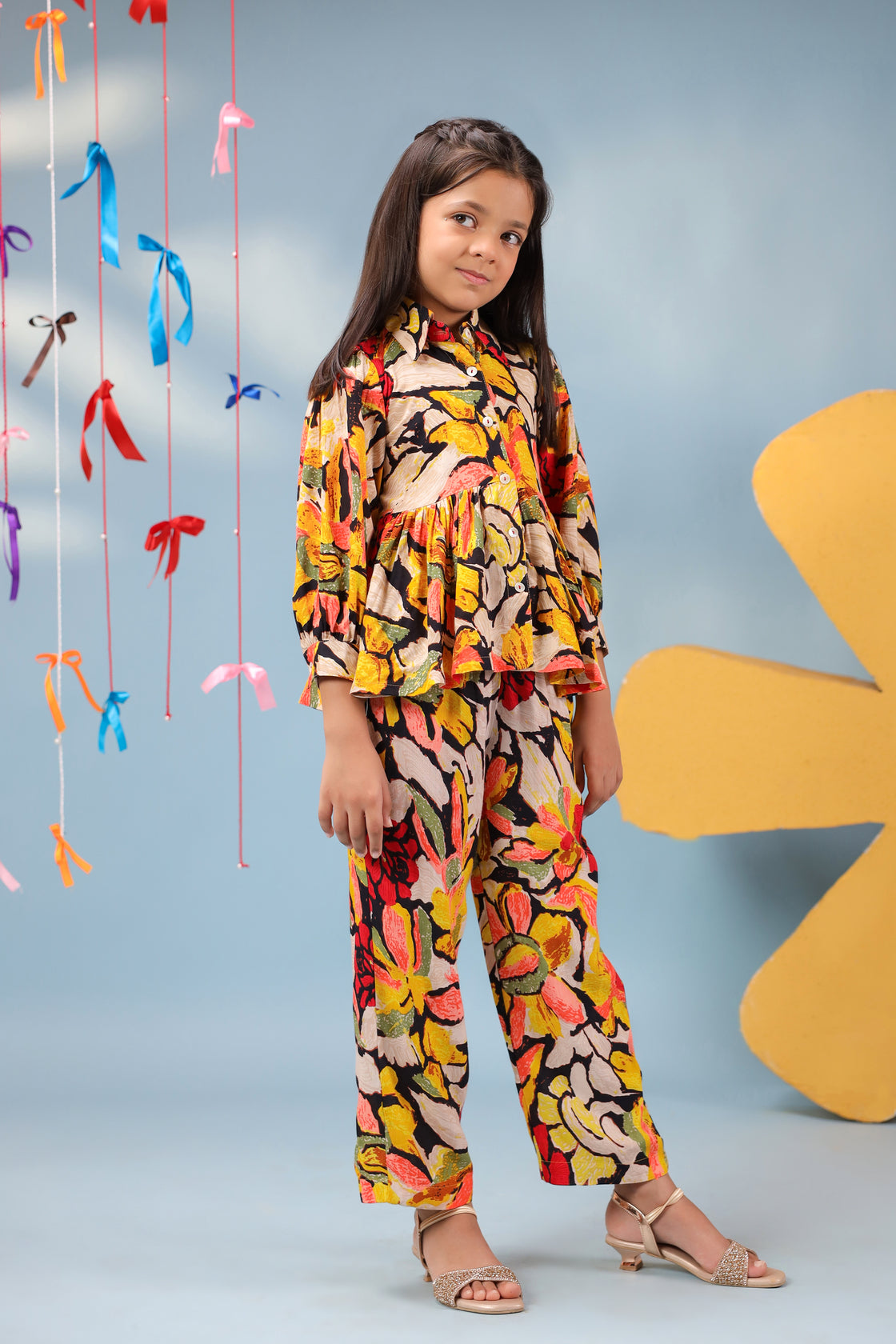 Girls Printed Three-Quarter Sleeves Top With Trousers