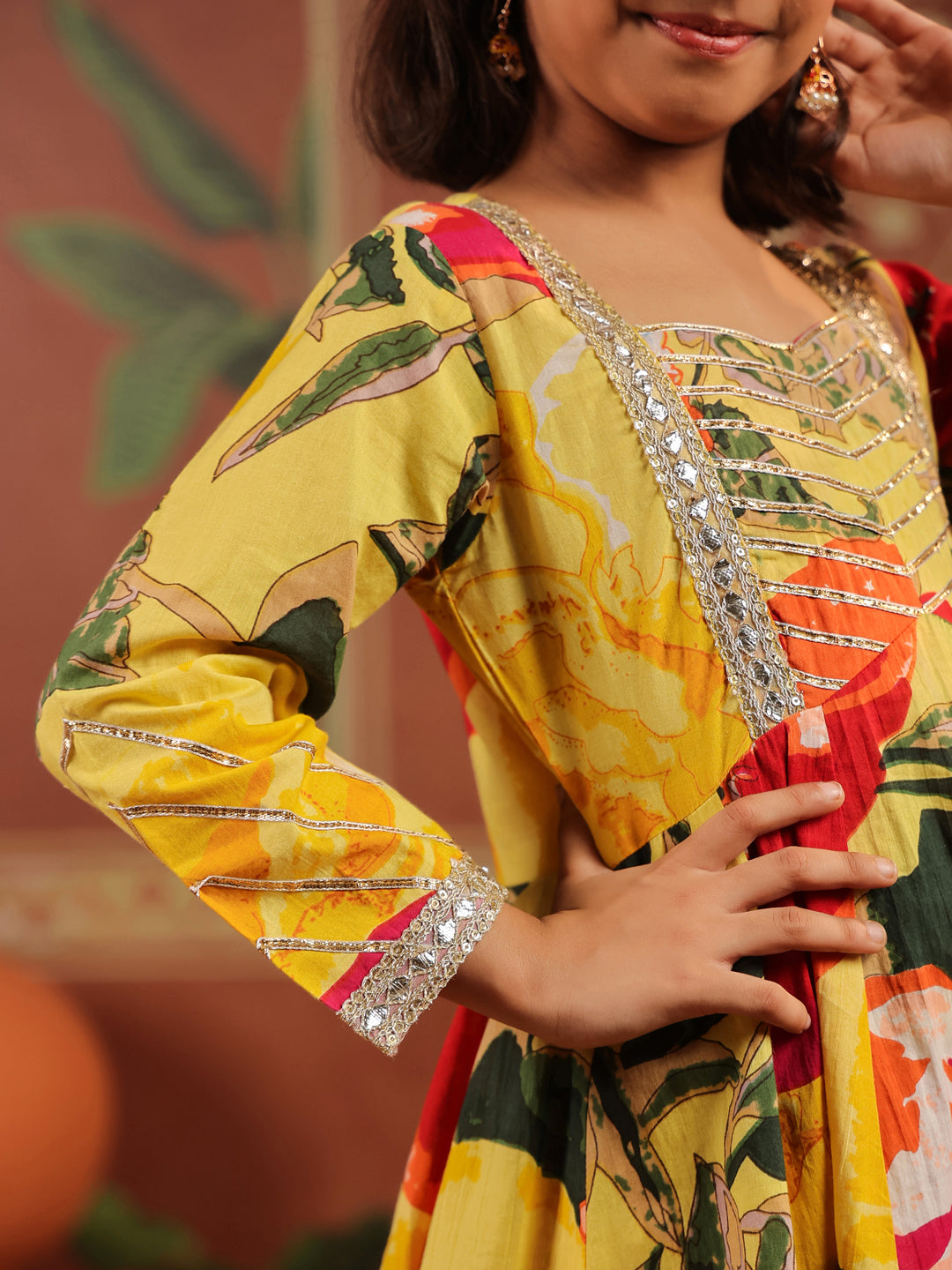 Girls Floral Printed Regular Pure Cotton Kurta with Trousers & With Dupatta