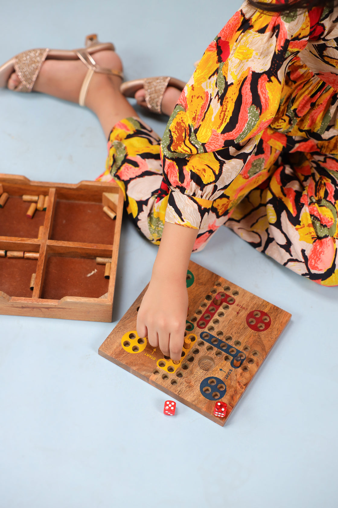 Girls Printed Three-Quarter Sleeves Top With Trousers