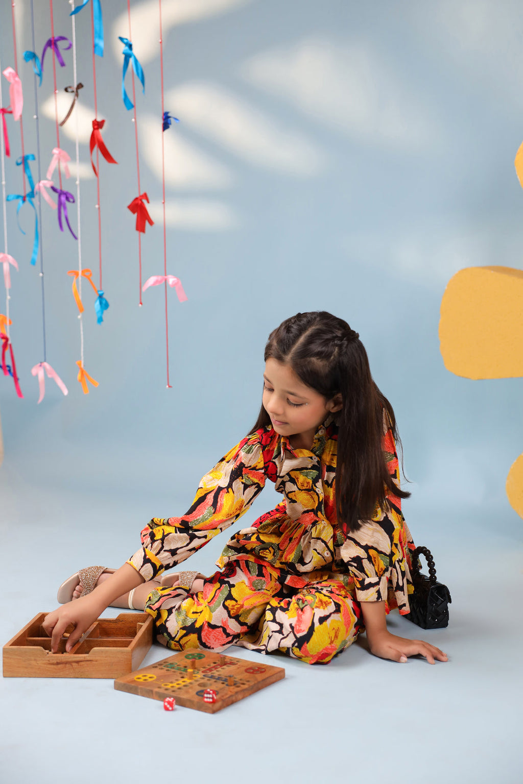 Girls Printed Three-Quarter Sleeves Top With Trousers
