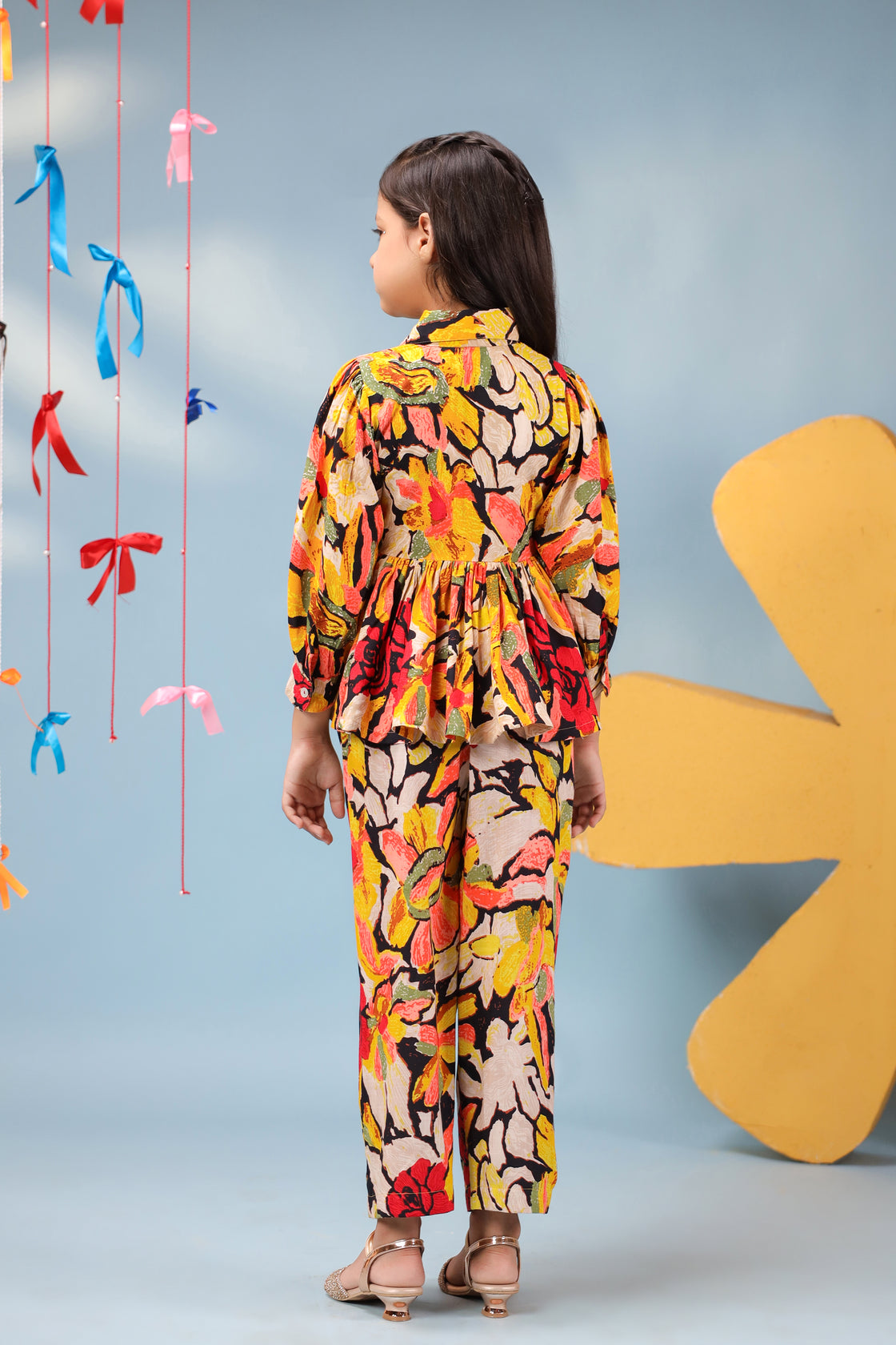 Girls Printed Three-Quarter Sleeves Top With Trousers