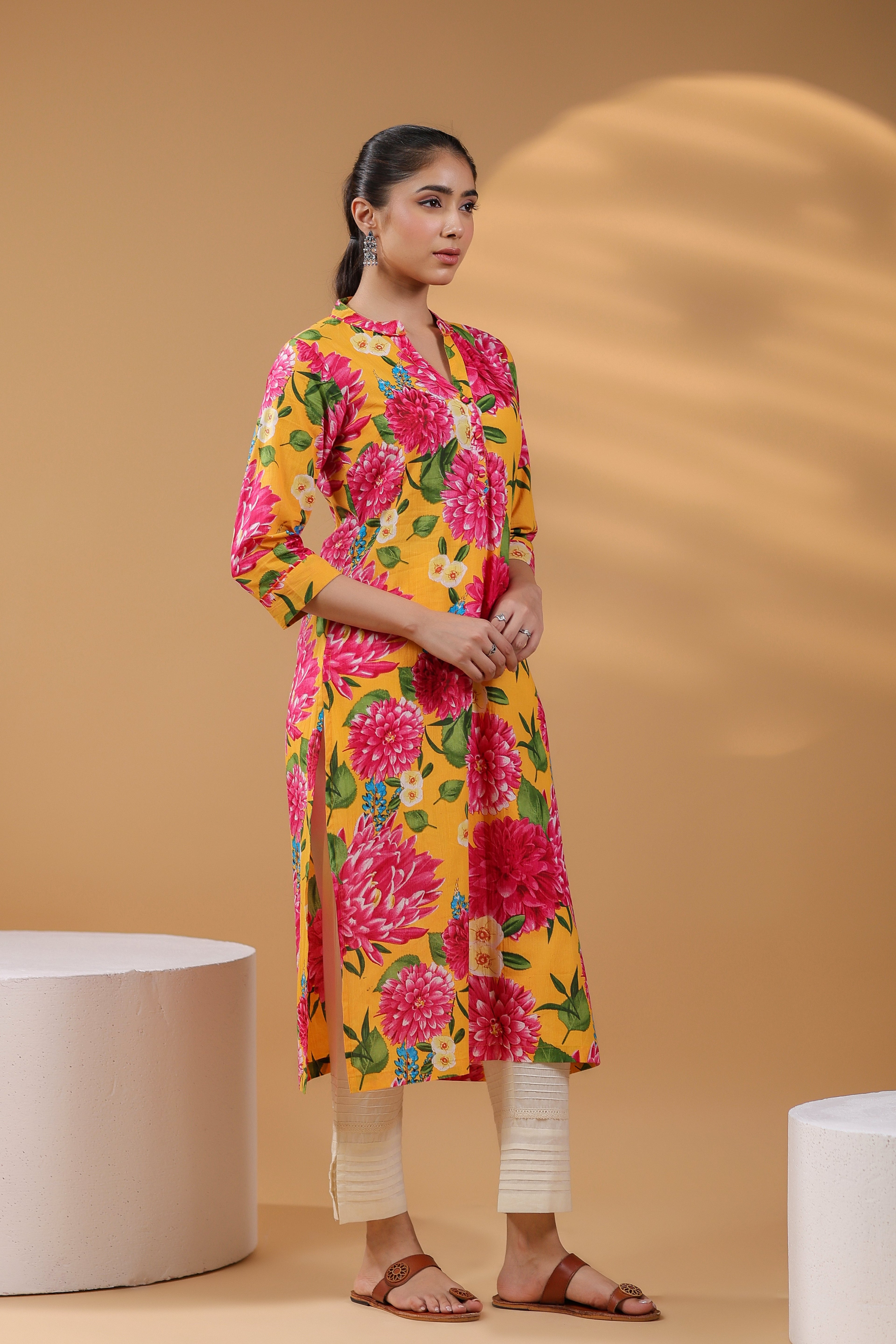 Women Floral Printed Handloom Kurta