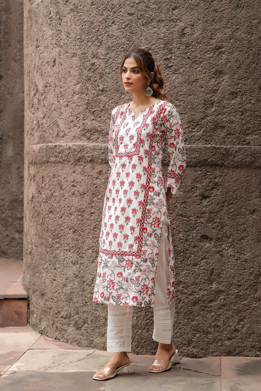 Women Ethnic Motifs Printed Thread Work Kurta