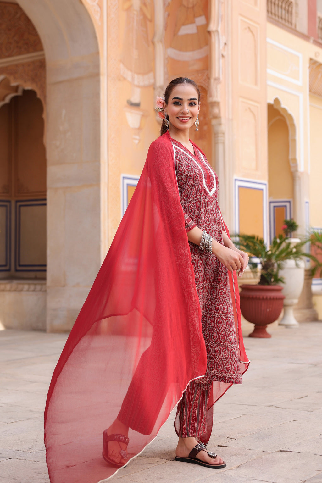 Women Ethnic Motifs Printed Regular Pure Cotton Kurta with Trousers & With Dupatta