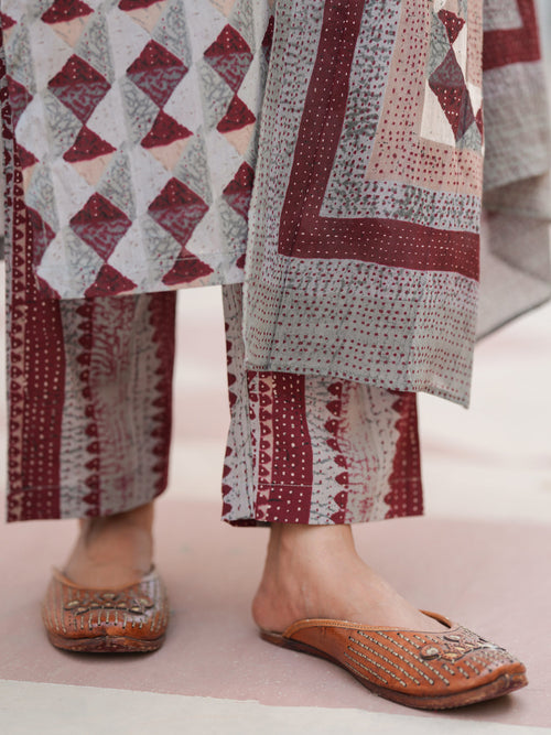 Geometric Printed Notch Neck Pure Cotton Kurta With Trousers & Dupatta