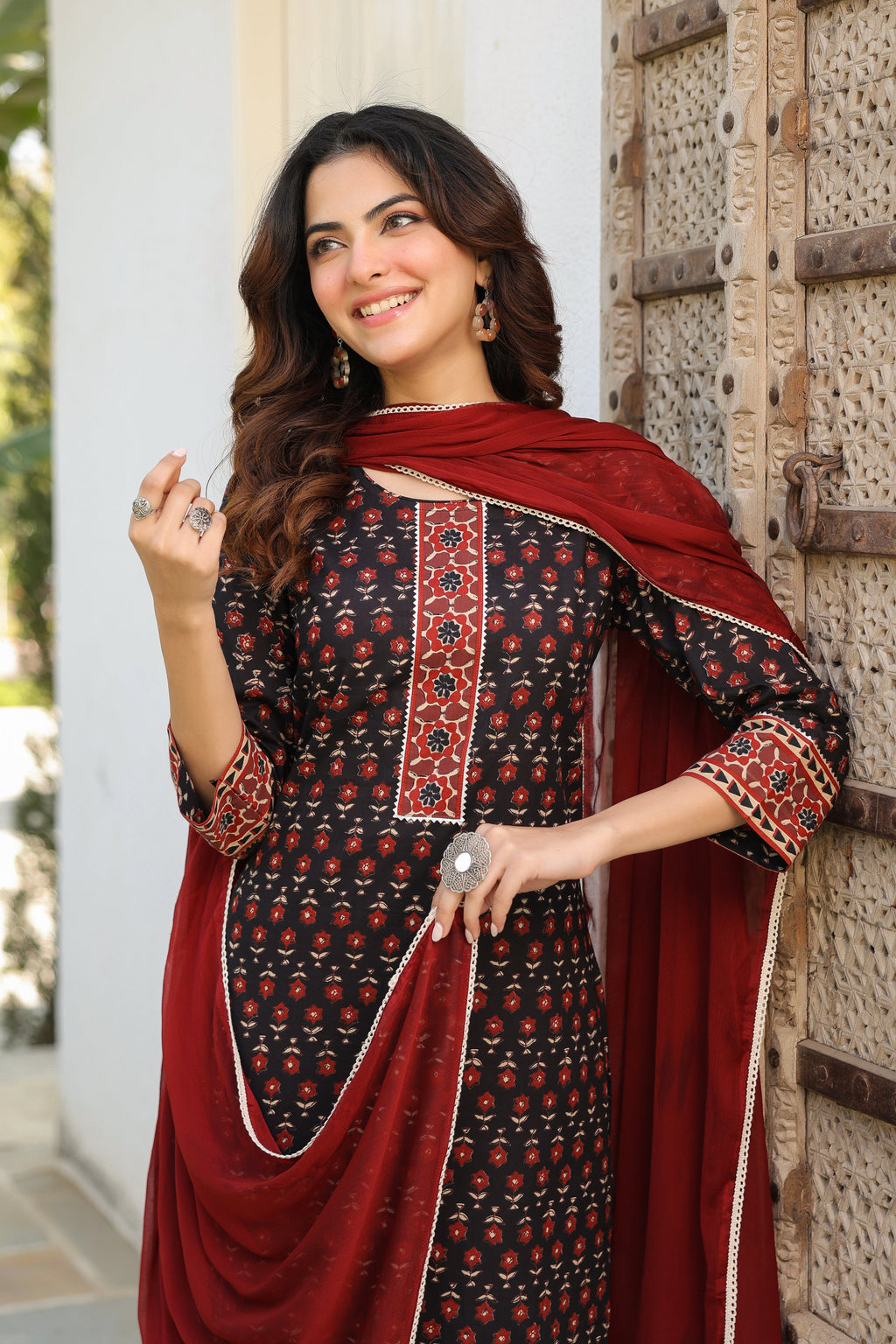 Women Ethnic Motifs Printed Regular Gotta Patti Pure Cotton Kurta with Trousers & With Dupatta