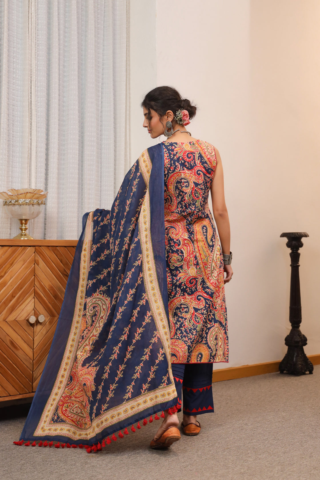 Women Ethnic Motifs Printed Regular Pure Cotton Top with Trousers & With Dupatta